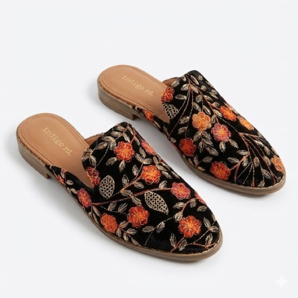 Indigo Shoes - Indigo Road boho velvet mule embroidered floral slip on clogs black size 6